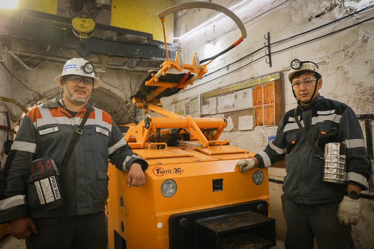 Техника на миллиард: в новую шахту Казхрома поступили первые машины